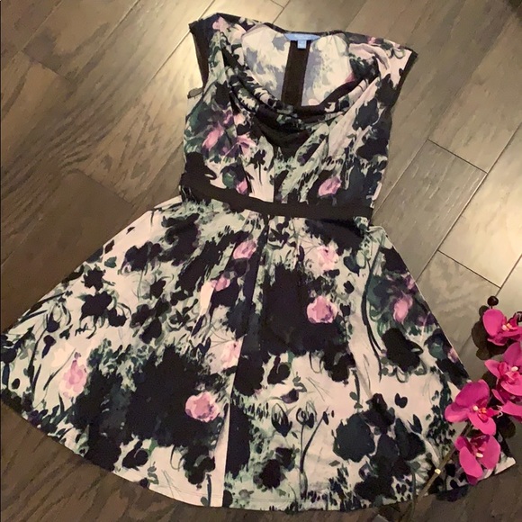 Vera Wang Dresses & Skirts - 🌸Vera Wang Dress
